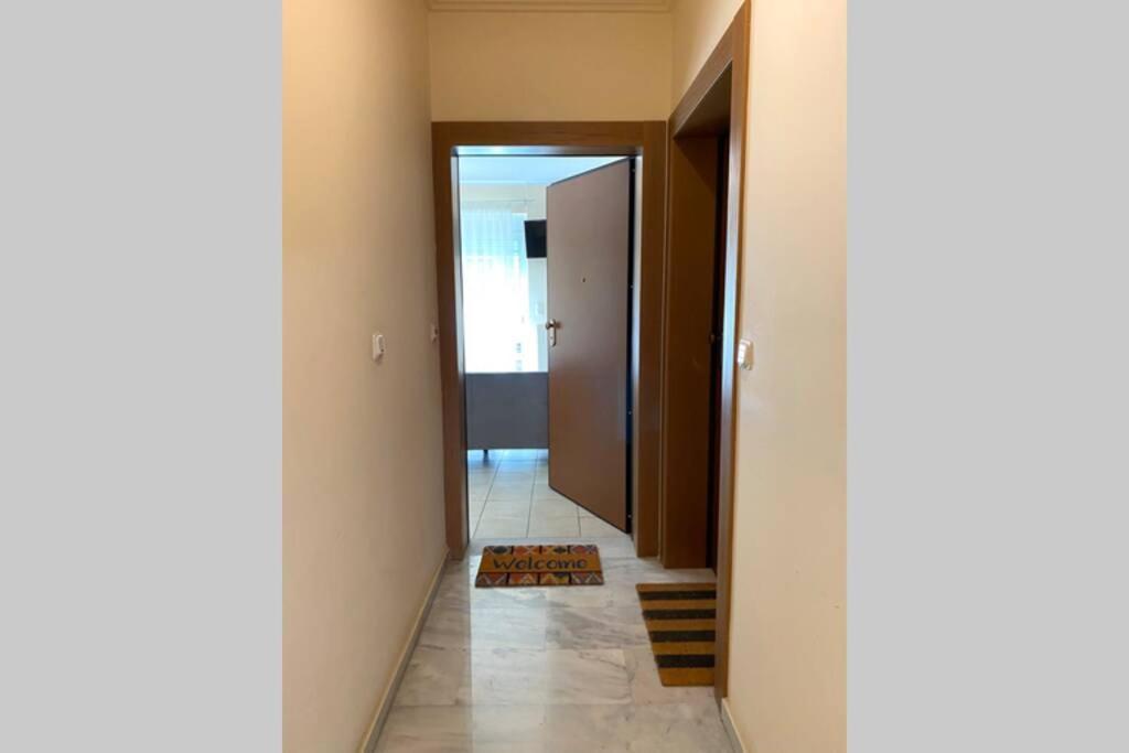 أثينا Nikitas' Apartment By The Tube المظهر الخارجي الصورة
